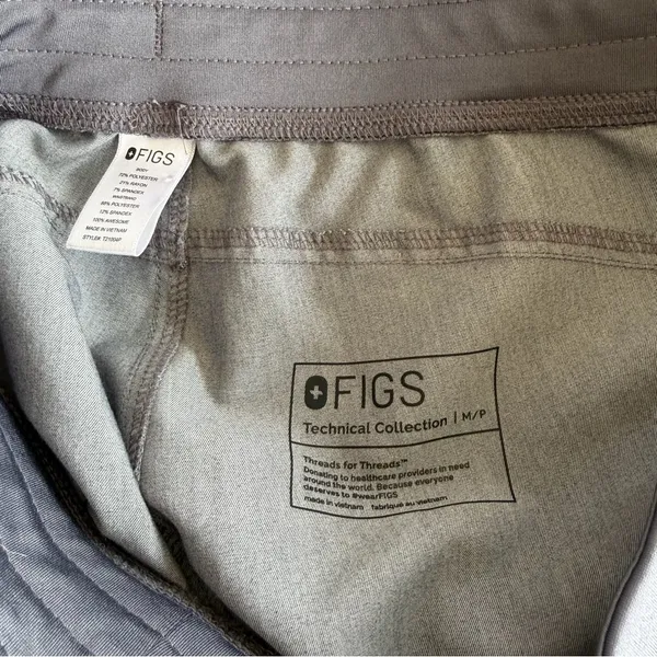 Figs Kade Cargo Scrub Pants Graphite Grey Size Medium Petite - Image 6