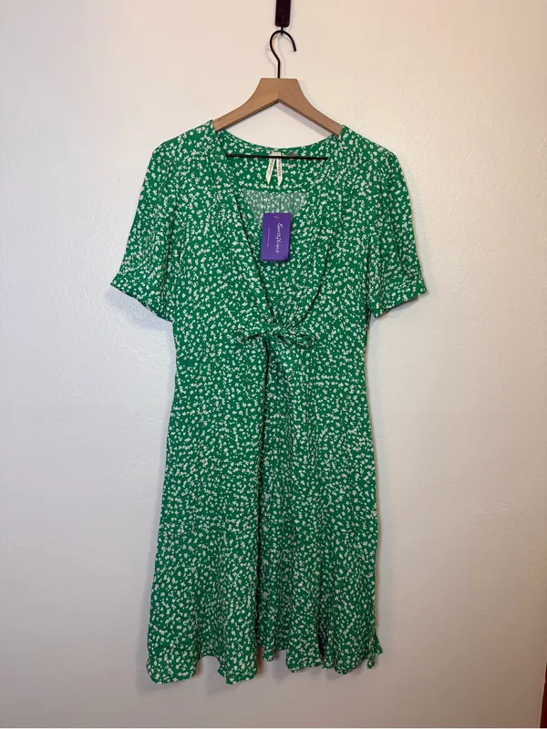 Seraphine Floral Tie Front Dress with ruched sleeves - Image 3