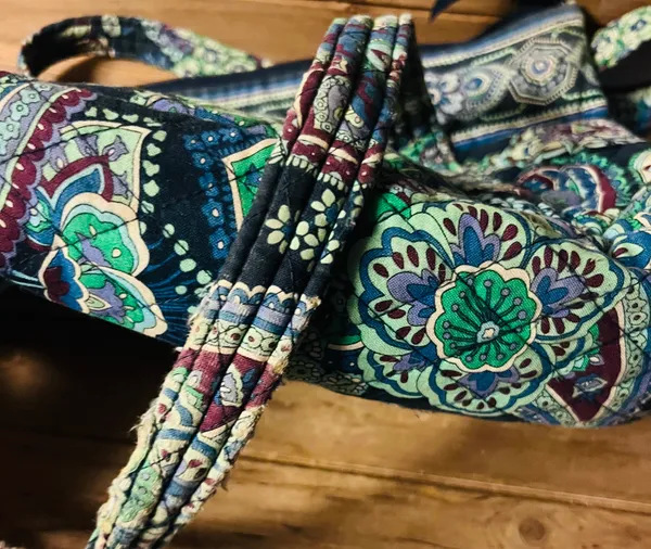 Vera Bradley muti compartment women's handbag - Image 7