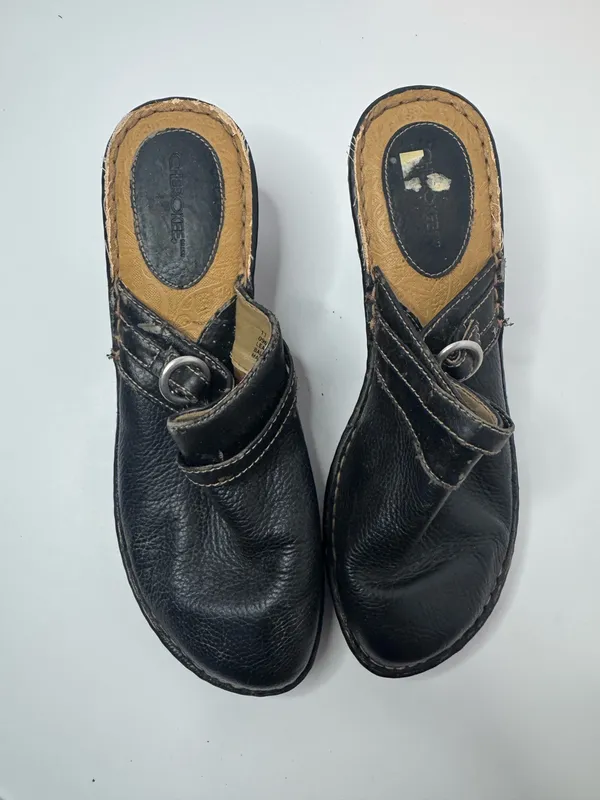 Cherokee Black Leather Mules Size 11 - Image 2