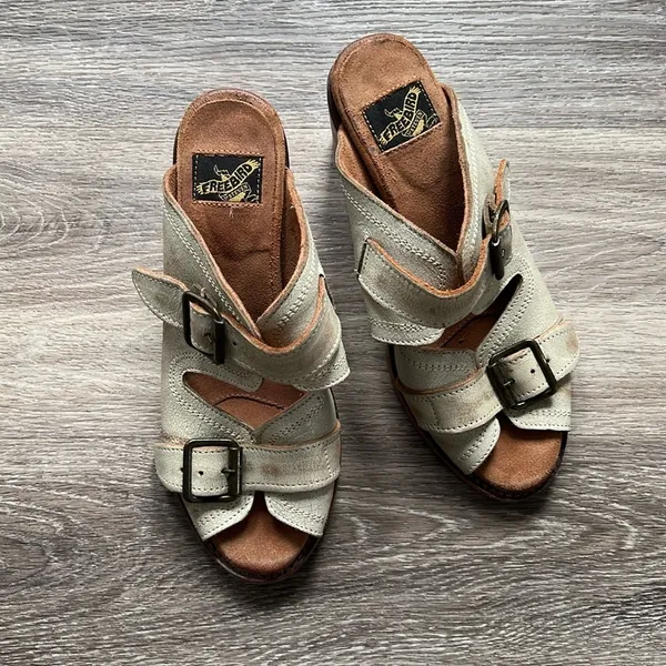 FREEBIRD by Steven Women’s Leather Strap Block Heel Sandals Distressed Sandal 8 - Image 4