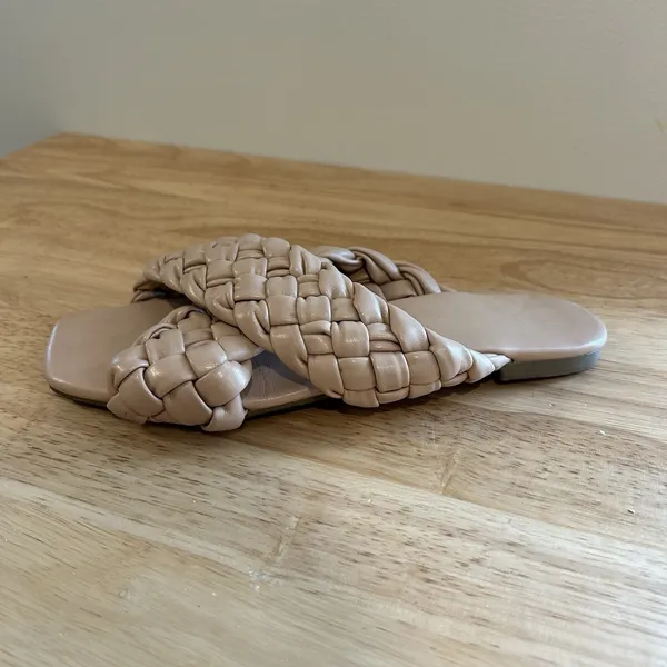 Nude Woven Strap Sandals Bamboo Sz 8 flats slip on work brunch soft girl church - Image 3