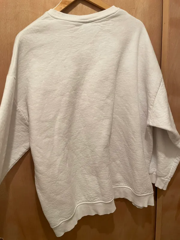 Disney store exclusive Mickey Mouse USA flag sweatshirt size medium multiple stains as seen on picture other than that good condition - Image 6