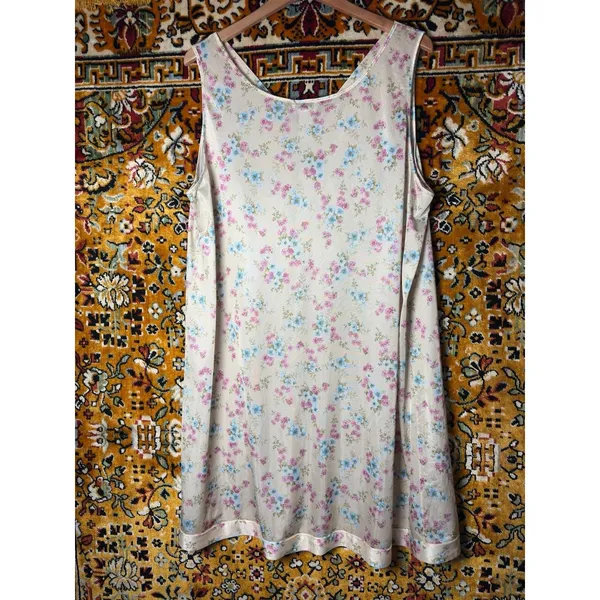 80s Vintage Vanity Fair Plus Size Floral Slip Nightgown 2X Coquette - Image 6