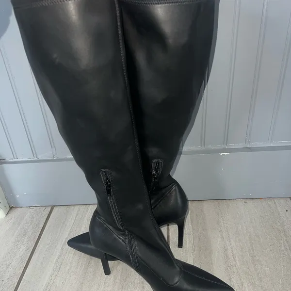 Source Unknown Black Leather Knee-High Women's Boots size 9 - Image 4