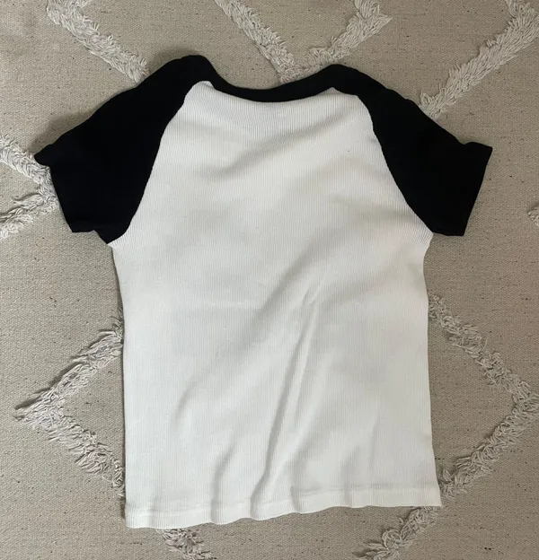 Brandy Melville Crop Tee - Image 2