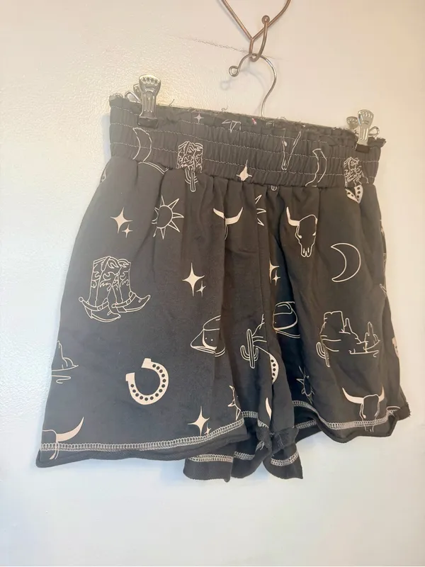 Umgee M Charcoal Western Print Shorts Cream Print Cowboy French Terry NWT - Image 8