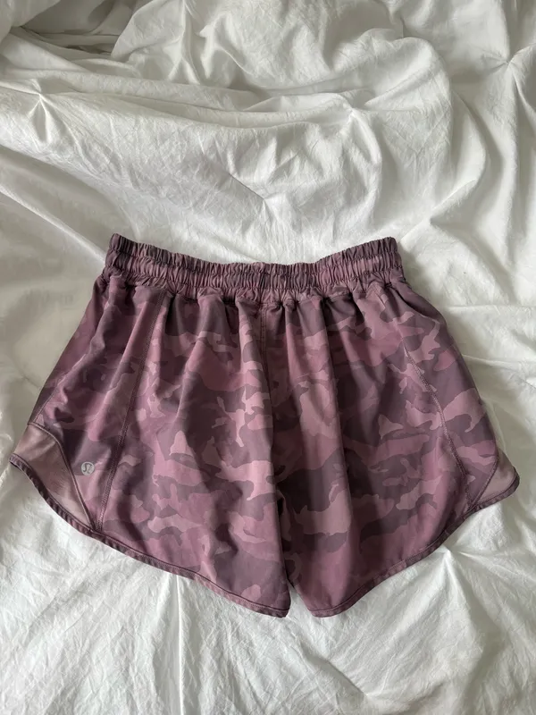 Lululemon Hotty Hot Low-Rise 4" Shorts Purple Camo - Image 2