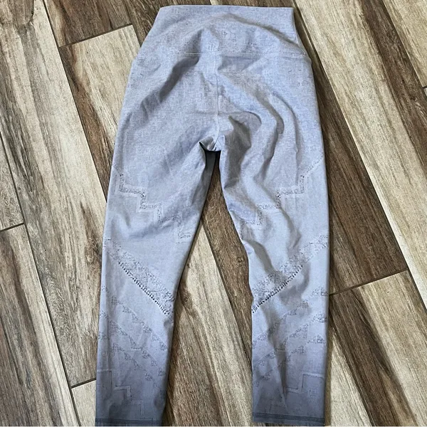 Alo light ombre leggings - Image 3