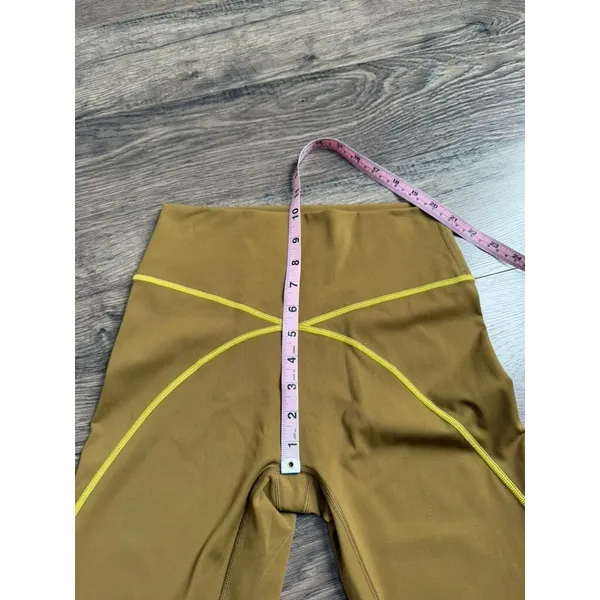 EUC Womens Aerie Offline 7/8 High Rise‎ Leggings mustard green Size M - Image 6
