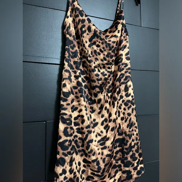Silky Satin Leopard Print Dress Adjustable Spaghetti Straps. Women’s Size S EUC - Image 4