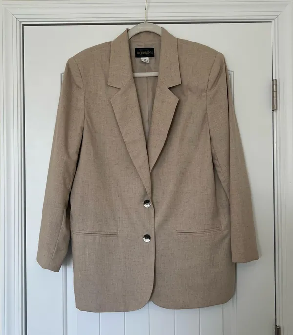 Requirements Vintage Tan Blazer - Image 2