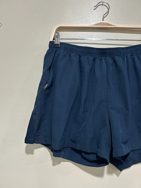 Mizuno XL blue shorts - Image 2