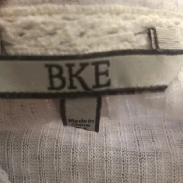 BKE Off White Lace Up Ribbed SS Casual Stretch Shirt Size XL Fall Fashion - Image 5