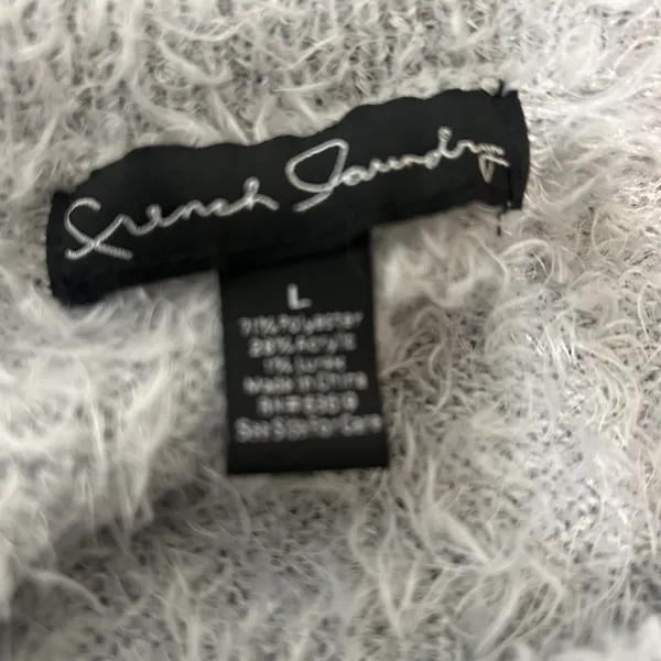 French Laundry Gray & Black Fuzzy Sweater with Polar Bear Design, Size L‎ - Image 10