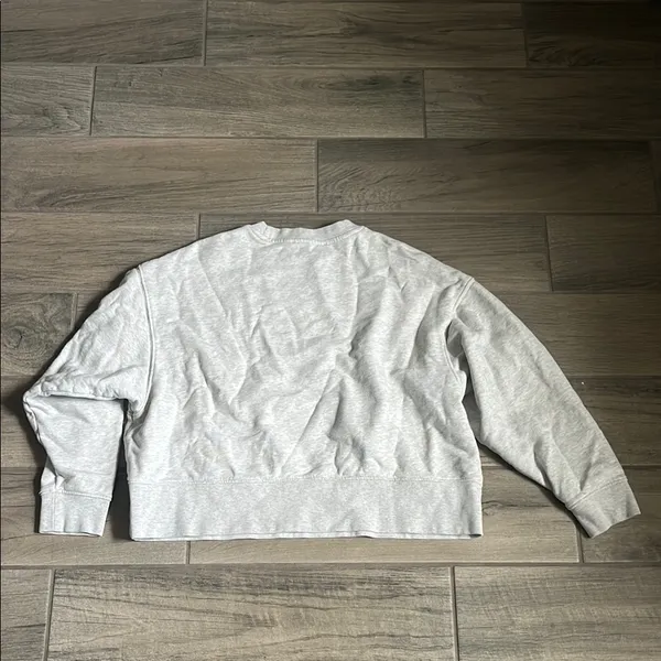 Gray Retro Graphic Sweatshirt with Ribbed Cuffs - Image 5