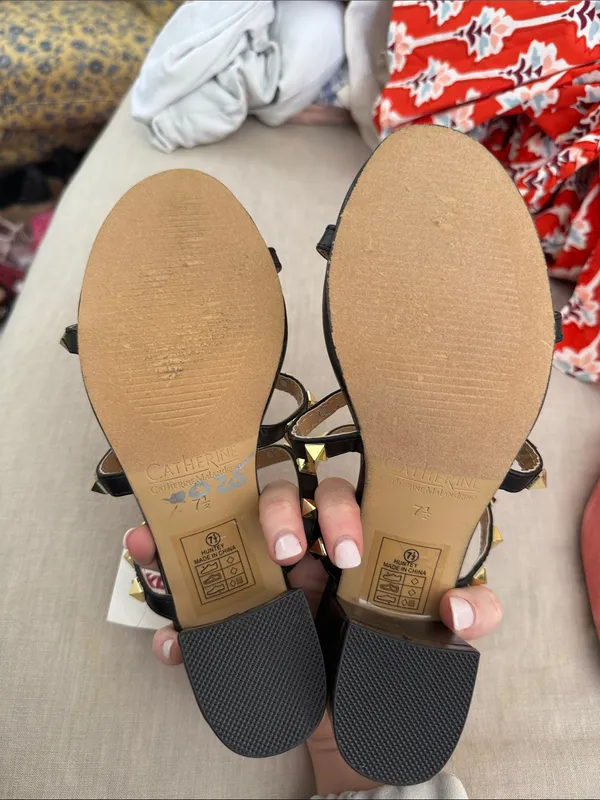 Catherine Malandrino Black Slide Sandals with Gold Studs - Image 3