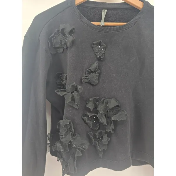 Anthropologie Sweatshirt Women S 3D Floral Applique Black Beaded Cropped EUC - Image 2