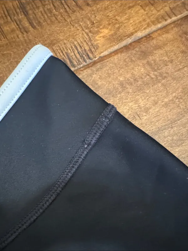 ALO Yoga Black Leggings with Trim - Image 3