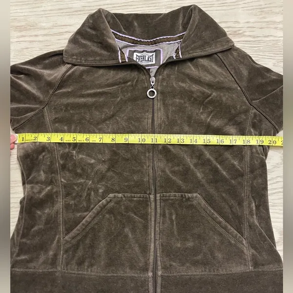 Everlast ing Women’s Velvet Jacket - Image 5