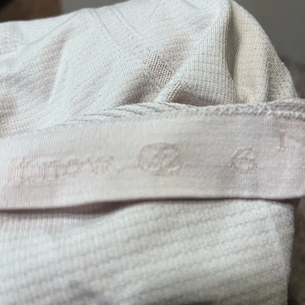 Lululemon Athletica White Long Sleeve Tee - Image 5