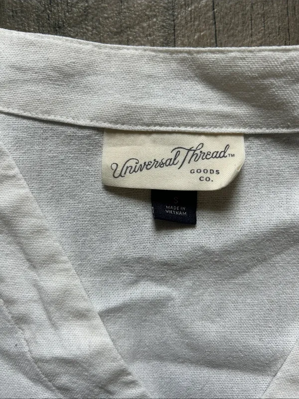 Universal Threads White V-Neck Short Sleeve Casual Dress - Image 2
