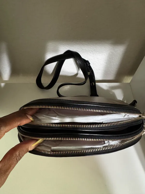 Kate Spade Crossbody Purse - Image 5