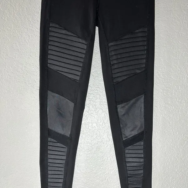 Alo Yoga Mid Waisted Moto Leggings Black‎ Size XS - Image 7