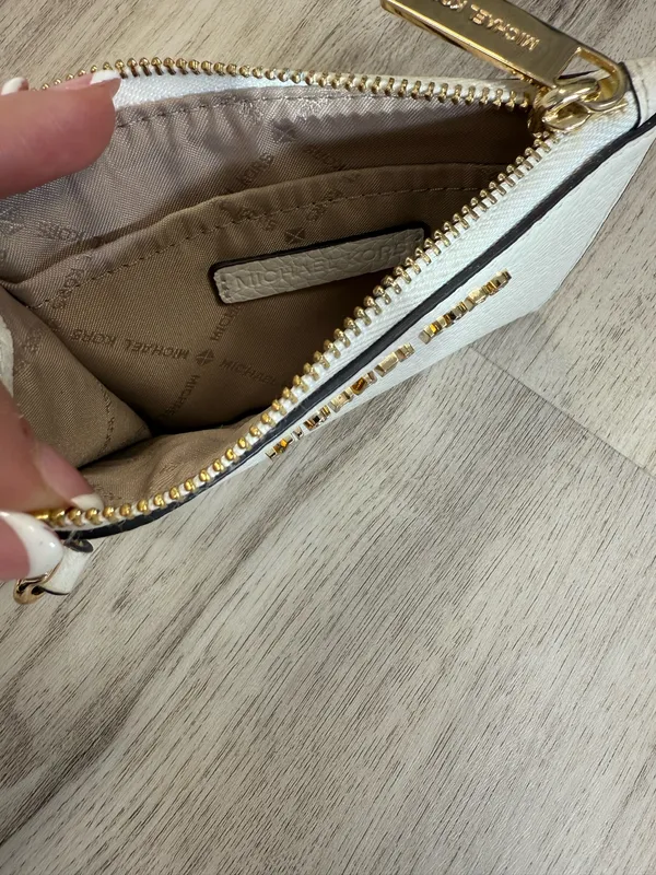 Michael Kors White Wristlet Wallet - Image 3