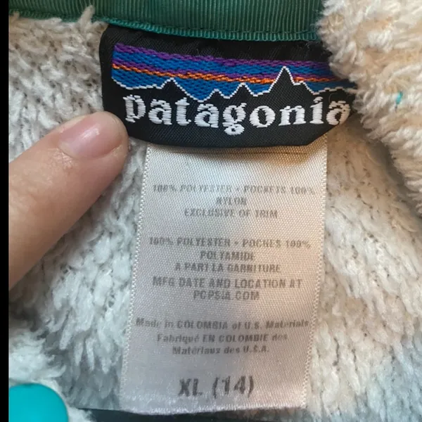 Patagonia sweatshirt - Image 2