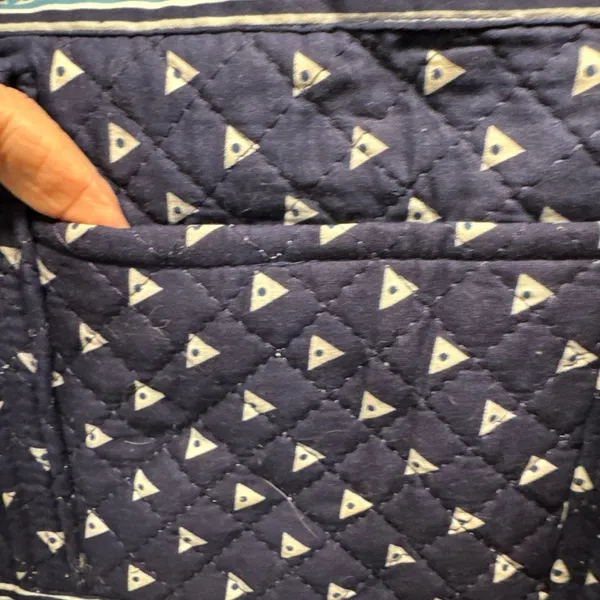 Large Quilted Tote Bag in Blue Floral Pattern w/ Pouch - Image 4