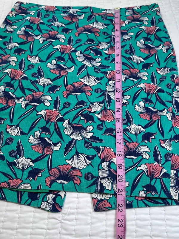 J. by J.Crew Women's A Line Skirt Green Floral Pencil Size 8 Lined 100% Cotton - Image 3