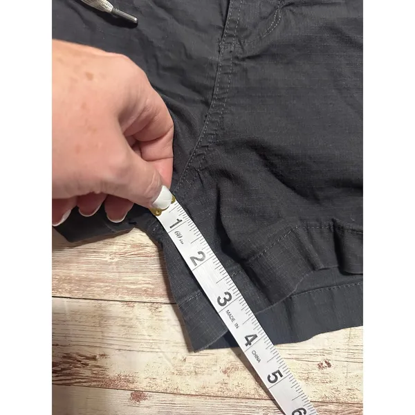 Vuori Ripstop Shorts Women's Size Medium Organic Cotton Gray Charcoal - Image 8