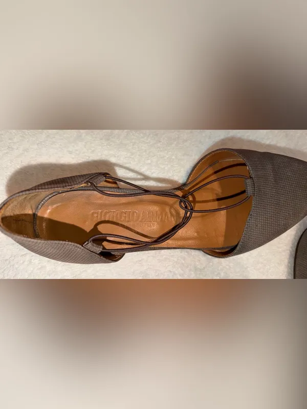 Giorgio Armani Gray Suede T-Strap Pointed-Toe Flats Size-37/US-7 Made In Italy - Image 2
