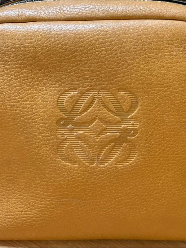 Loewe Vintage Anagram Embossed Camel Gold Leather Camera Shoulder Bag Amazona - Image 2