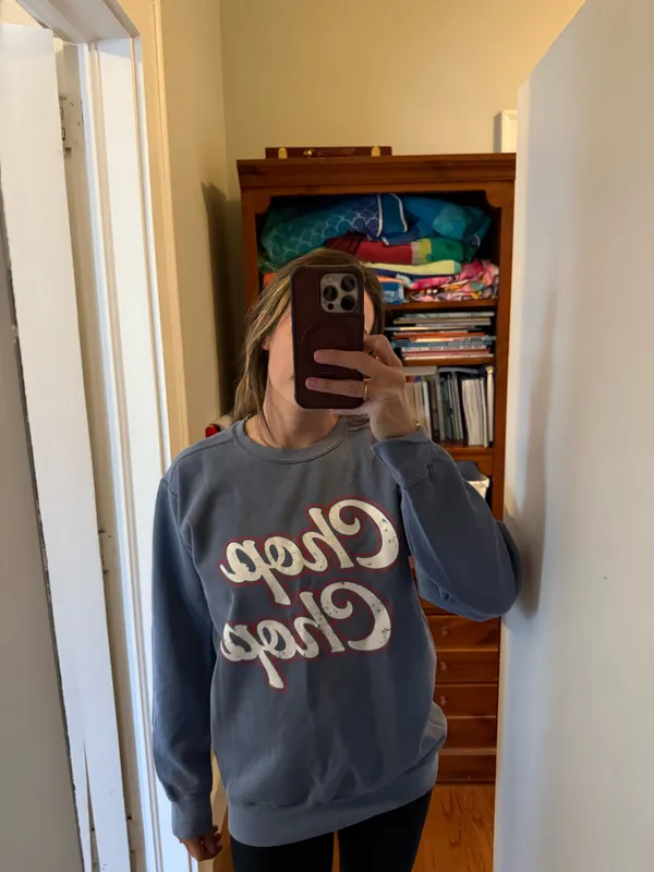 Genuine Merchandise Atlanta Braves Sweatshirt - Image 3