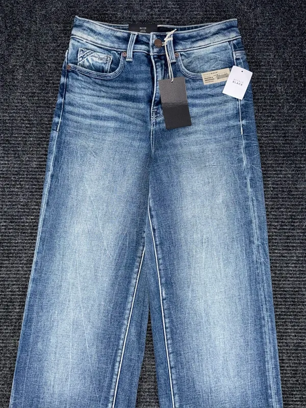 Buckle Black NWT Fit 35 Wide Leg Stretch Cuffed Jeans 26x32 High Rise BBW1388R - Image 3