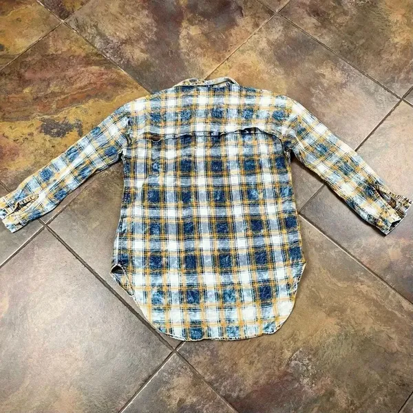 Love Fire Women Long Sleeve Acid Washed Plaid Button Up Small - Image 10
