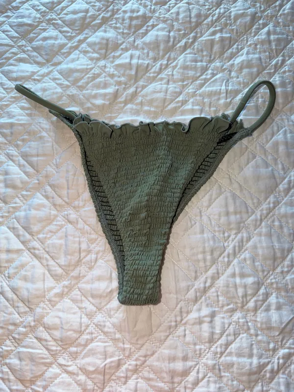 Indah Ruffle Green Bikini Bottoms - Image 2