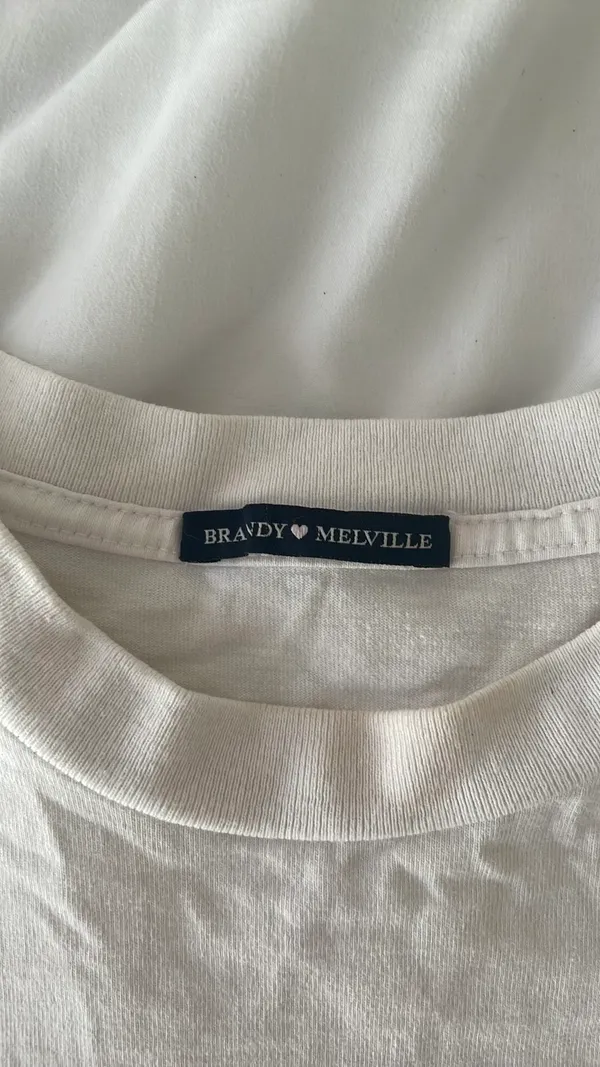 Brandy Melville cropped top - Image 3