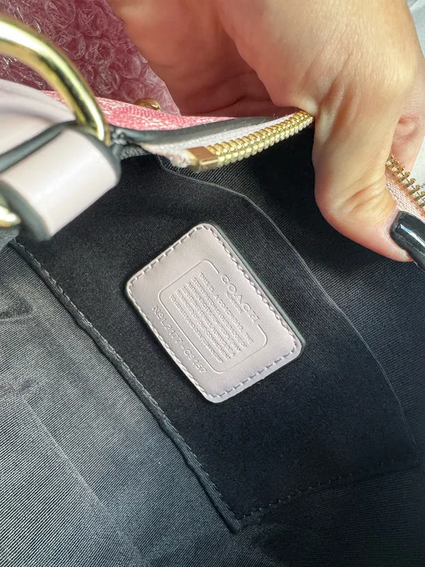 Coach purse Pink - Image 4