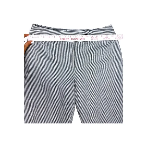 Pendleton Gray and White Seersucker Straight Leg Trousers Size 10 Cuffed Stripes - Image 3