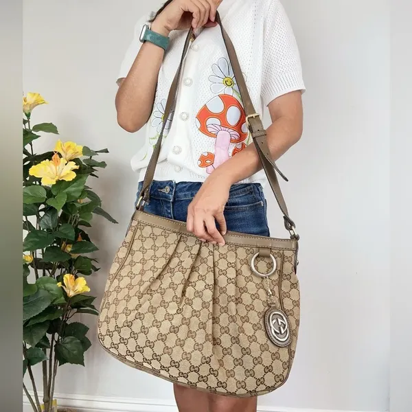 Pre-Owned Gucci GG Canvas Sukey Shoulder Bag‎ 296884 - Image 11