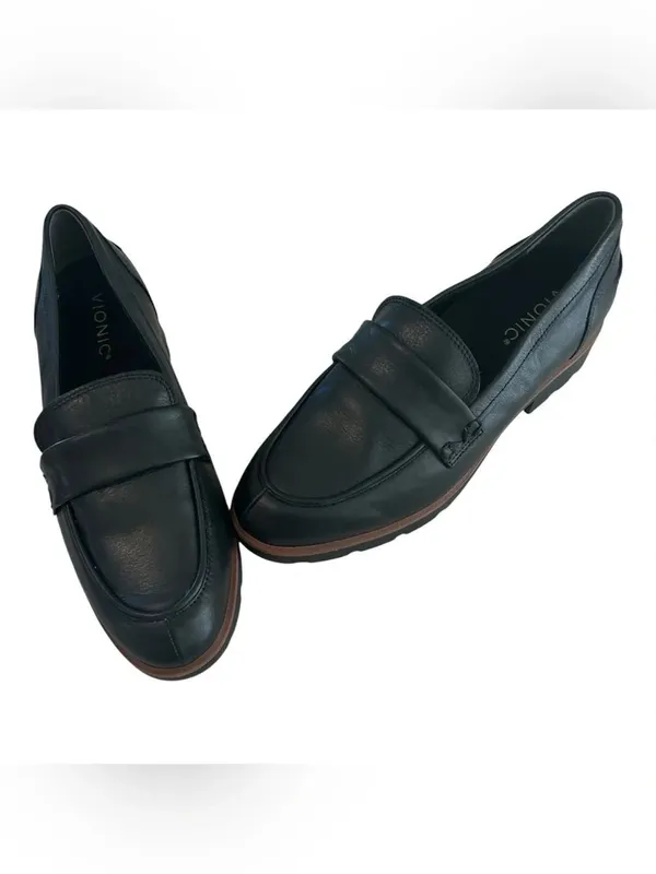 Vionic Cheryl II Lug Penny Loafer, Black. Size 8.5, NWOT display pair - Image 2