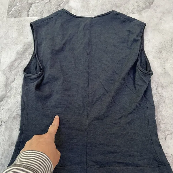 Morgane Le Fay‎ New York Grey Deep V-Neck Empire Waist Sleeveless Top Size M USA - Image 3