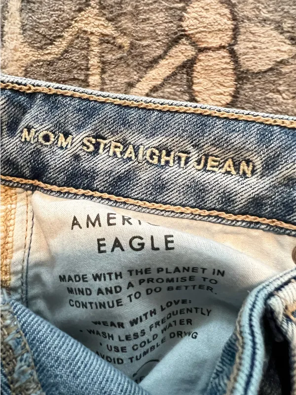 American Eagle Mom Straight Jeans - Image 4