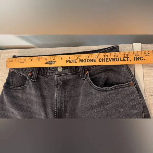 Abercrombie & Fitch Curve Love Ultra High Rise 90s Straight Jean Black Wash 8 L - Image 7