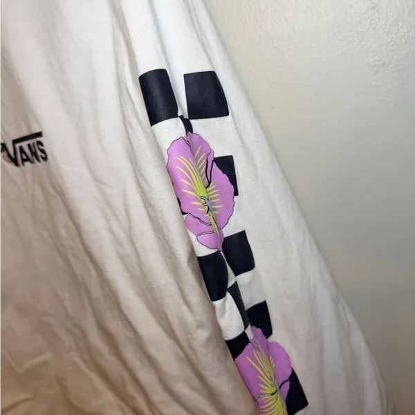 Vans Women's White and Black Shirt - Image 6