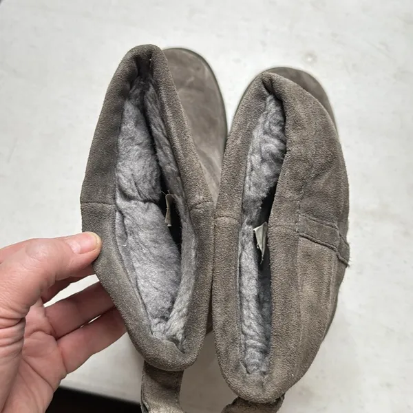 UGG Classic Short Weather Boot Gray Vibram Sole Size 7 Waterproof USED CONDITION - Image 12