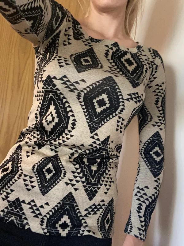 About A Girl Long-sleeve Professional Top - Image 4